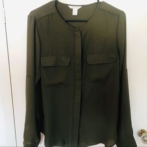 NWOT 🍀 Women’s Army Green Blouse